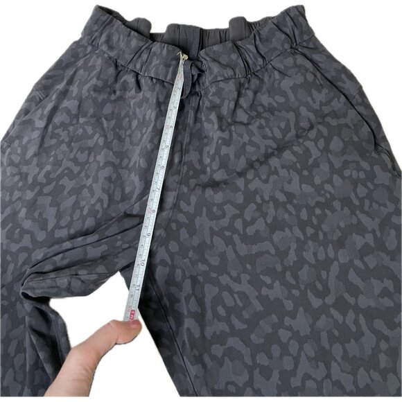 Lululemon On the Fly 7/8 Pants Formation Camo Deep Coal Mutli High Rise M 8 - Picture 11 of 11